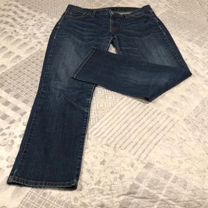 Women’s Levi’s boyfriend size 9